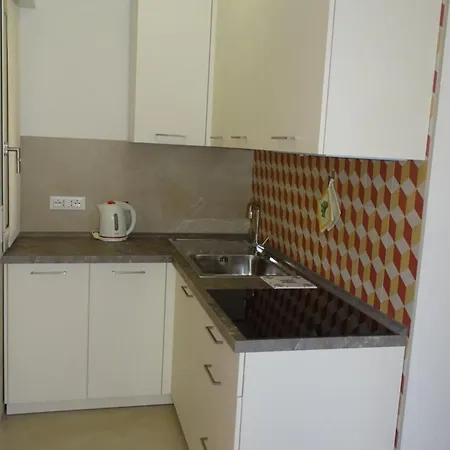 Vila Charming With Private Garden *